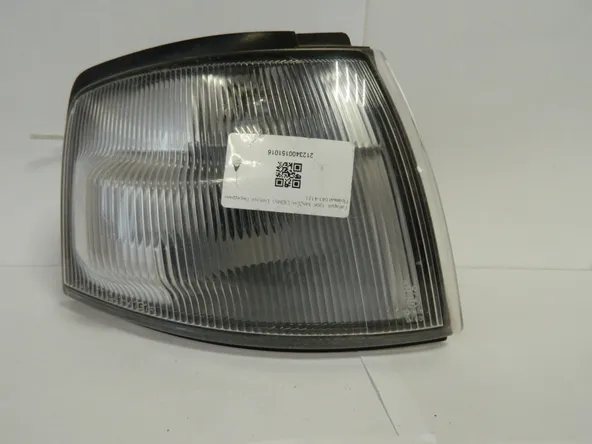 Габарит MAZDA DEMIO DW3W Перед Прав (Контрактный)