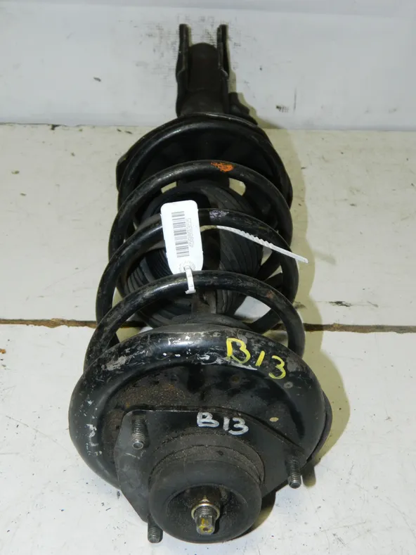 Стойка подвески NISSAN SUNNY B12 Зад Лев (Контрактный) 45989355 5530358A01