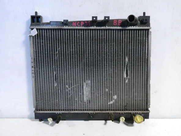 Радиатор ДВС TOYOTA BB NCP31 (Контрактный) 69586578