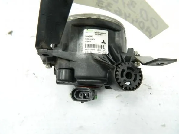 Фара противотуманная MITSUBISHI Colt Z21A 4A90 Перед Лев (Контрактный)