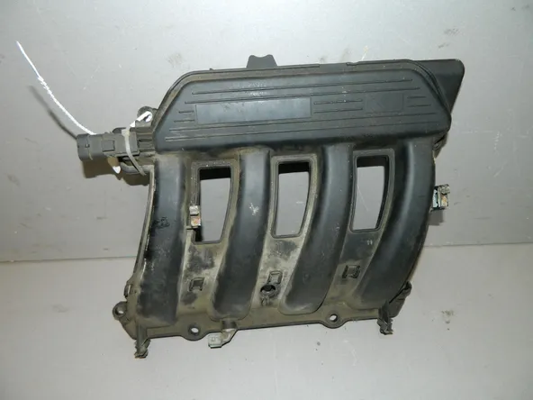 Коллектор впускной Renault Clio II K4J 711 (Б/У)