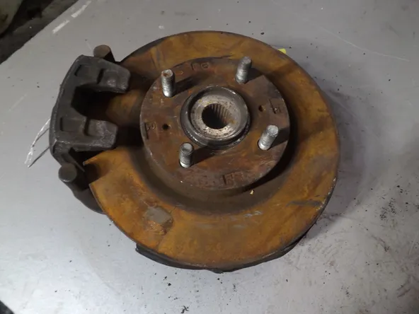 Ступица MITSUBISHI COLT Z21A Перед Лев (Контрактный) 94603648