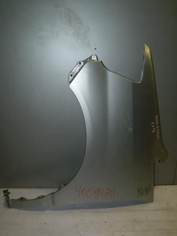 Крыло TOYOTA NOAH AZR60 Перед Лев (Контрактный) 46091711