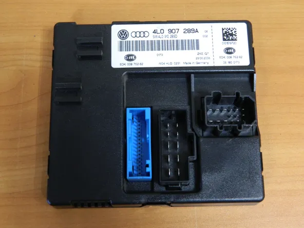 Блок комфорта AUDI Q7 4L BAR (Б/У) 4L0907289A