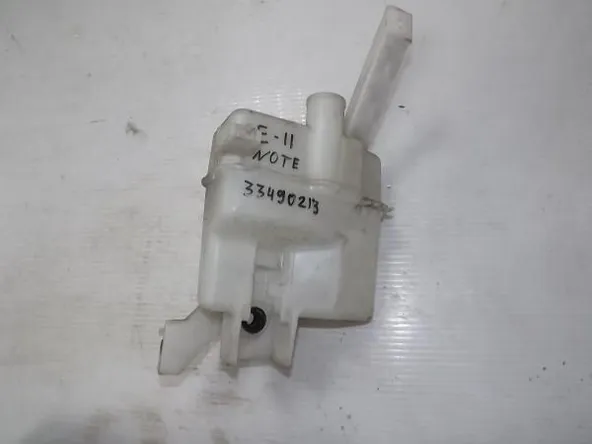 Бачок омывателя NISSAN NOTE E11 (Контрактный) 33490213