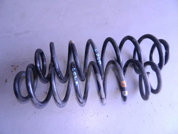 Пружина VOLKSWAGEN GOLF 6 5K1 Зад (Контрактный) 94599936