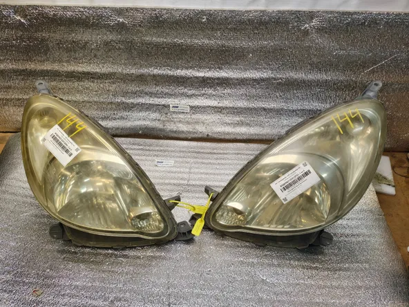 Фара TOYOTA FUNCARGO NCP20 Перед L+R 52088 (Контрактный) 94603015 94603016