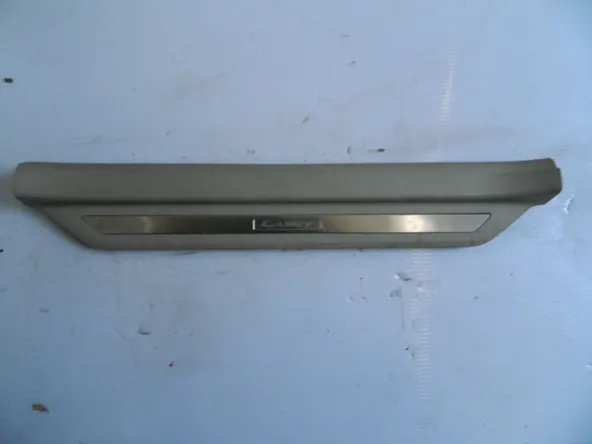 Накладка на порог TOYOTA CAMRY ACV40 Перед Лев (Контрактный) 6791433080B0