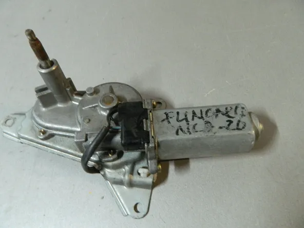 Мотор заднего дворника TOYOTA FUNCARGO NCP20 (Контрактный) 81528763