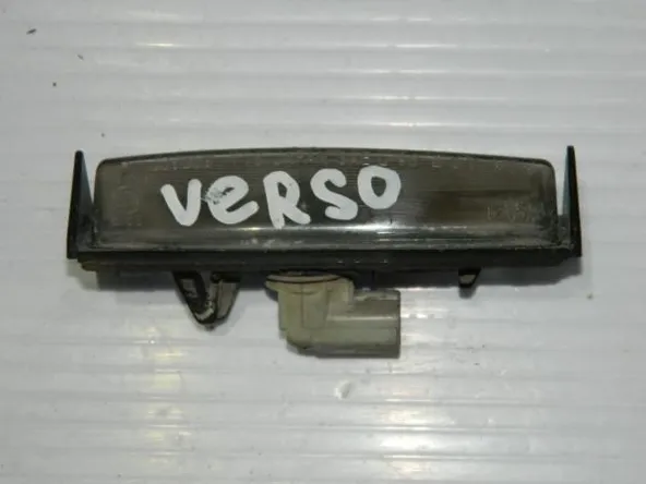 Фонарь подсветки номера Toyota Avensis Verso ACM20 (Контрактный) 21080212