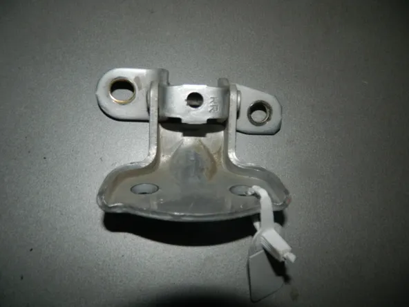 Петля двери HYUNDAI ACCENT LC Зад Прав Верх (Б/У) 35020059