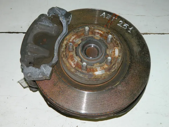 Ступица TOYOTA AVENSIS AZT251 Перед Лев (Контрактный) 40940833