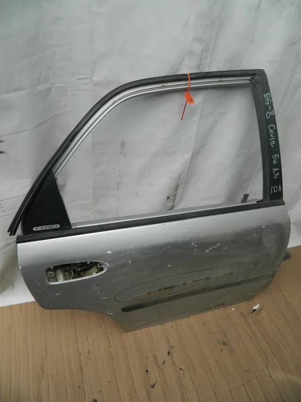 Дверь HONDA CIVIC FERIO EG8 Зад Прав (Контрактный) 65243005