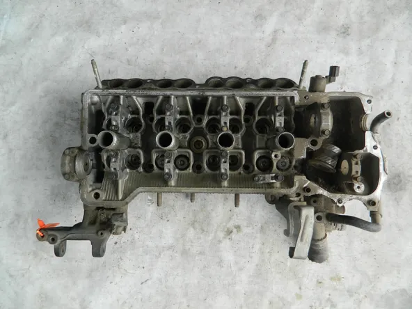 Головка блока цилиндров TOYOTA 3SFSE (Контрактный) 72367133