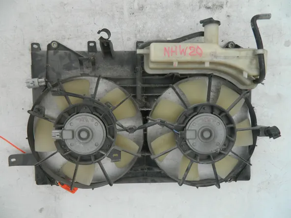 Диффузор радиатора TOYOTA PRIUS NHW20 (Контрактный) 72355164