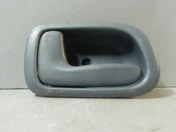 Ручка двери внутренняя TOYOTA SPRINTER AE110 Лев (Контрактный) 81528331