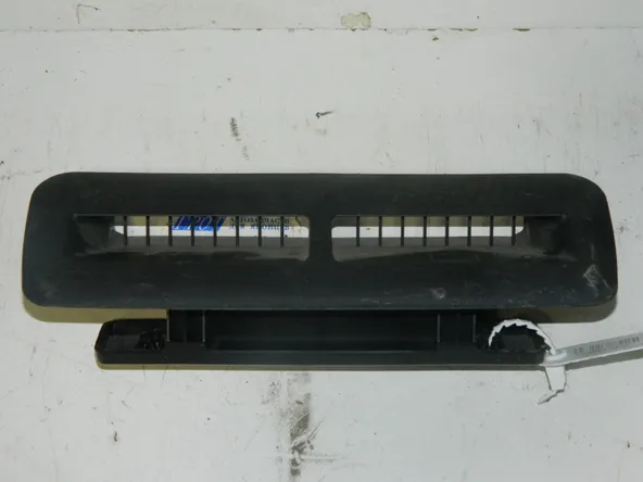 Решетка вентиляционная HYUNDAI EQUUS VI G6DA 2013-2015 Прав (Б/У) 35017809