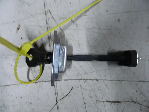 Ограничитель двери TOYOTA CAMRY ACV40 Перед Лев (Контрактный) 94603722