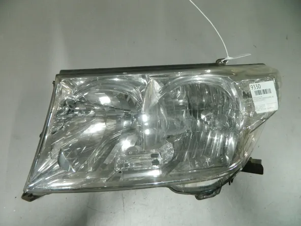 Фара TOYOTA LAND CRUISER UZJ200 Перед Лев 60130 (Контрактный) 03344390