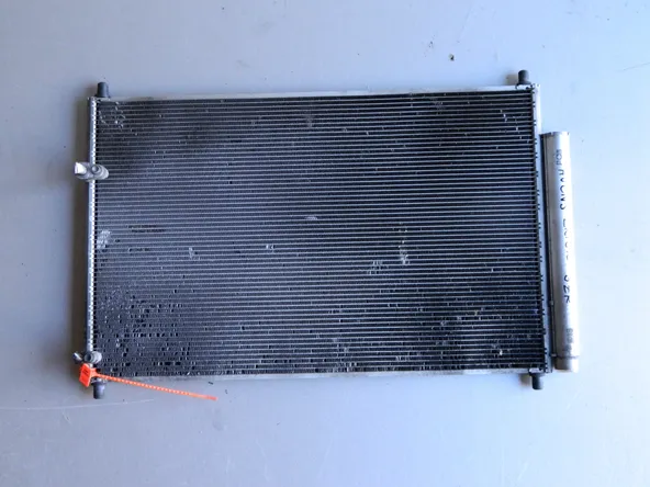Радиатор кондиционера TOYOTA AVENSIS ZRT272 3ZRFAE (Контрактный) 72367283