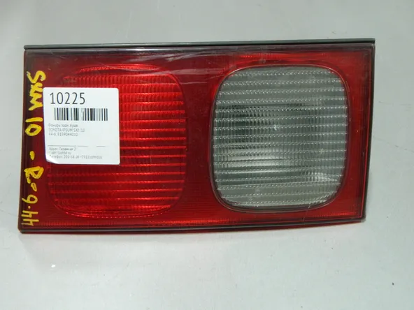 Фонарь TOYOTA IPSUM SXM10G Задн Прав 446 (Контрактный) 03344328