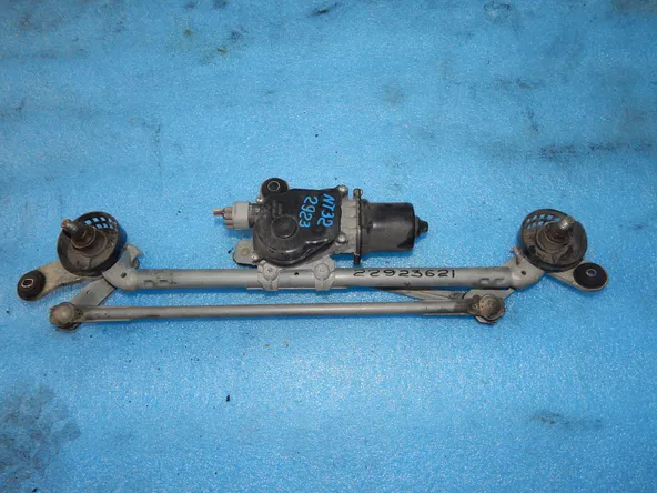 Мотор стеклоочистителя NISSAN X-TRAIL T32 (Контрактный) 22923621