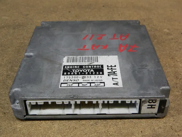 Блок управления ДВС TOYOTA CARINA 7AFE (Контрактный) 9800 8966121230