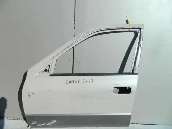 Дверь TOYOTA CAMRY SV40 Перед Лев (Контрактный) 40951385 6700232290