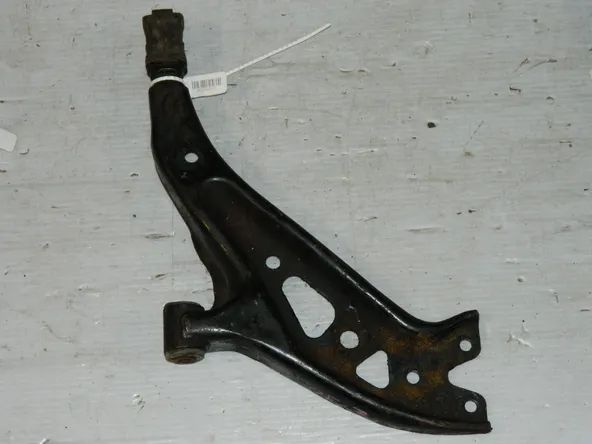 Рычаг подвески TOYOTA STARLET EP91 Перед Лев (Контрактный) 45992845