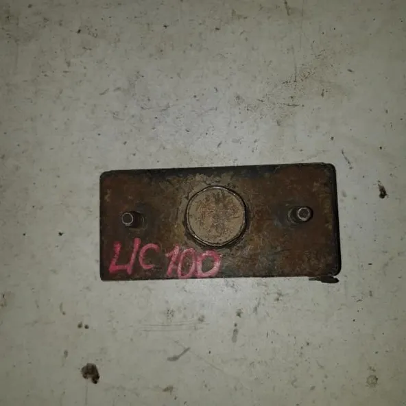 Подушка двигателя TOYOTA LAND CRUISER 100 2UZFE (Контрактный) 1237150180