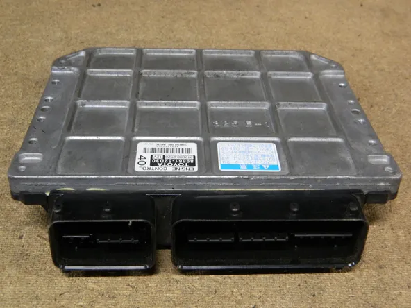 Блок управления ДВС TOYOTA RACTIS 1NZFE (Контрактный) 10165 8966152D30