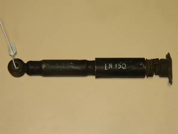 Амортизатор TOYOTA HILUX SURF LN130 Перед (Контрактный) 45992110