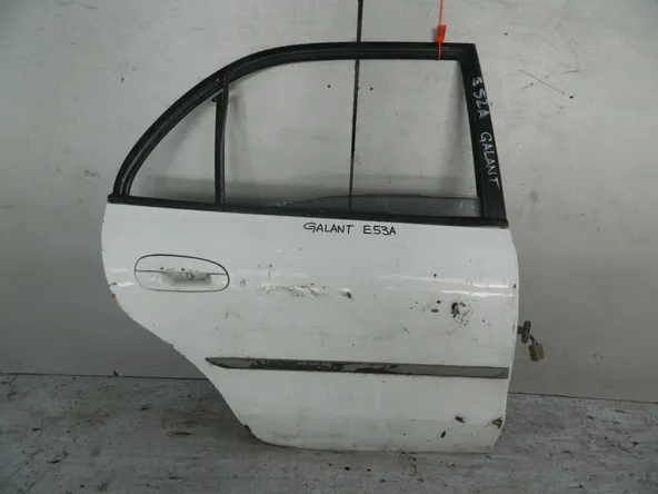 Дверь MITSUBISHI GALANT E53A Зад Прав (Контрактный) 72355421