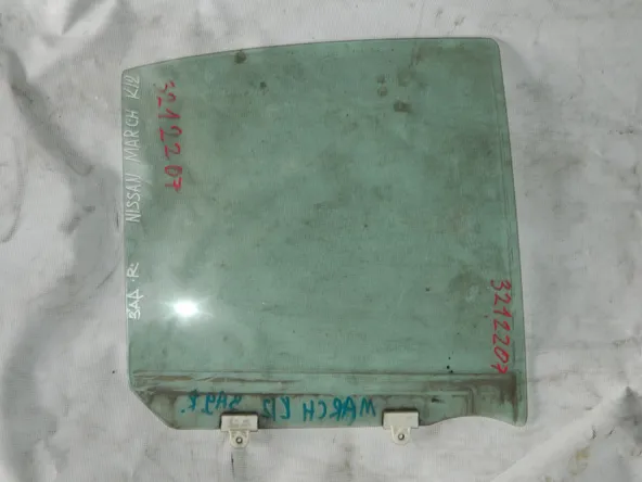 Стекло двери NISSAN MARCH K12 Задн. Прав (Контрактный) 3212207