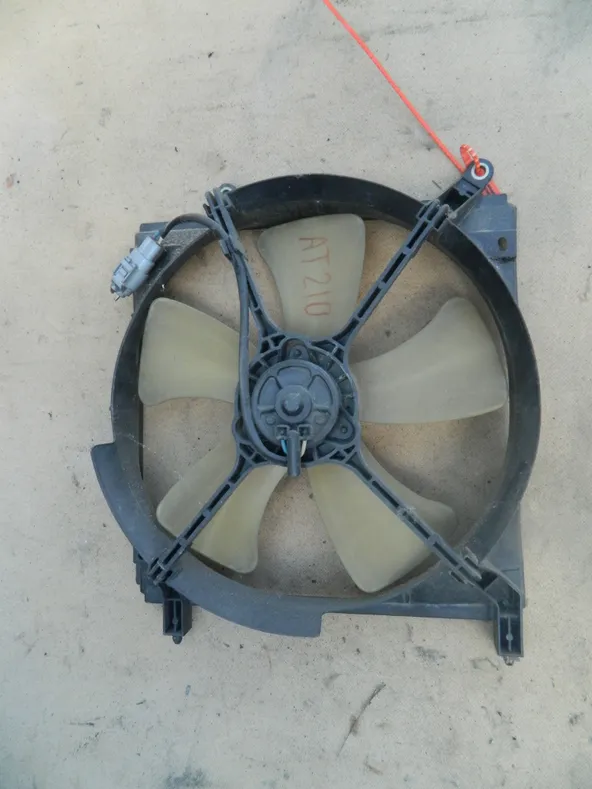 Диффузор радиатора TOYOTA CARINA AT210 (Контрактный) 65243206