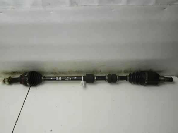 Привод NISSAN JUKE YF15 HR15DE Перед Прав (Контрактный) 35015728