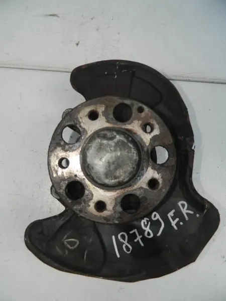 Ступица MERCEDES C180 CL203 Перед Прав (Контрактный)