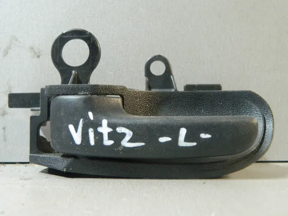 Ручка двери внутренняя TOYOTA VITZ SCP10 Лев (Контрактный) 81528338
