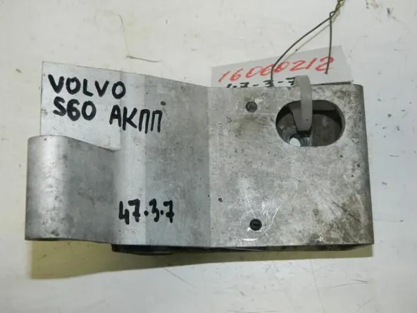Кронштейн крепления АКПП Volvo S60 (Контрактный) 16060212