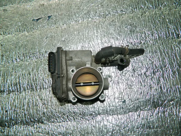 Дроссельная заслонка SUZUKI GRAND VITARA TDA4W J24B (Контрактный) 23429618