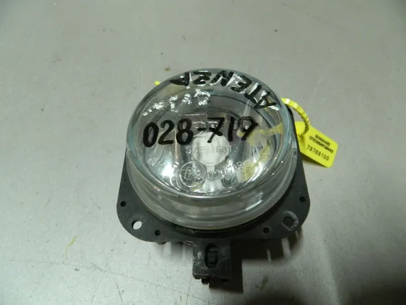 Фара противотуманная MAZDA PREMACY CP8W Перед (Контрактный) 79768100