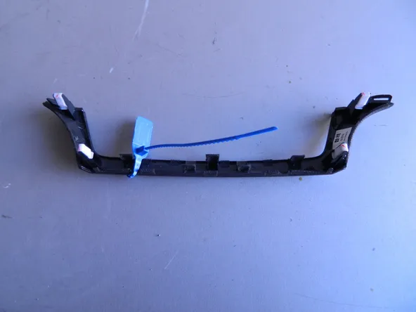 Накладка центральной консоли HYUNDAI EQUUS VI G6DA 2013-2015 Лев (Б/У) 69838257