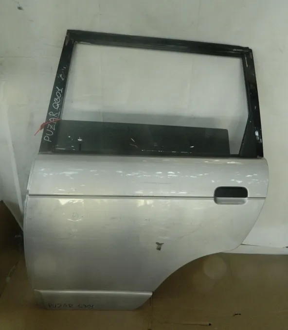 Дверь DAIHATSU PYZAR G301 Зад Лев (Контрактный) 65243394