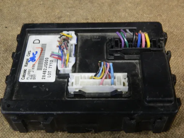 Блок комфорта NISSAN X-TRAIL T31 (Контрактный) 79590946 284B2JG000