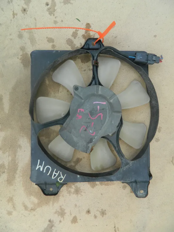 Диффузор радиатора TOYOTA RAUM EXZ15 (Контрактный) 65243177 1671111260