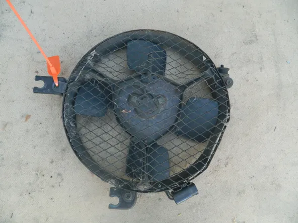 Диффузор радиатора TOYOTA SPRINTER CARIB AE95 (Контрактный) 72355359 8859012170