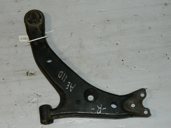 Рычаг подвески TOYOTA COROLLA AE110 Перед Прав (Контрактный) 45992557
