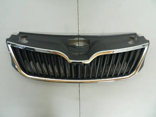 Решетка радиатора JORDEN JH08RAP13007A SKODA RAPID 2013- (с хромом)