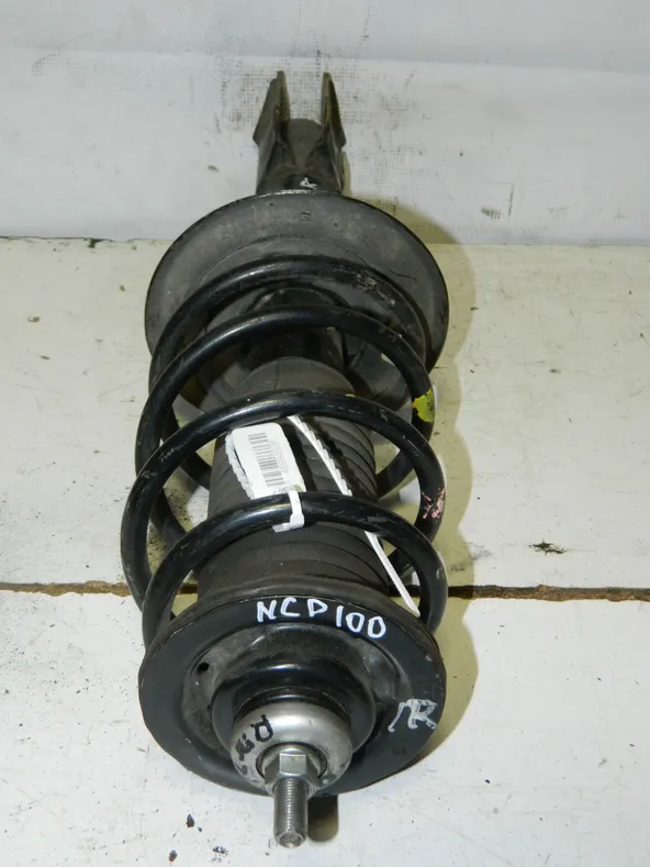 Стойка подвески TOYOTA RACTIS NCP100 1NZ Перед Прав (Кoнтрактный) 45992938