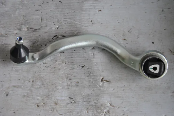 Рычаг GENERAL PARTS 31126773949 BMW X5 E70 2007- 2013, BMW X6 E71/E72 2008- 2014 Перед. Лев. Низ